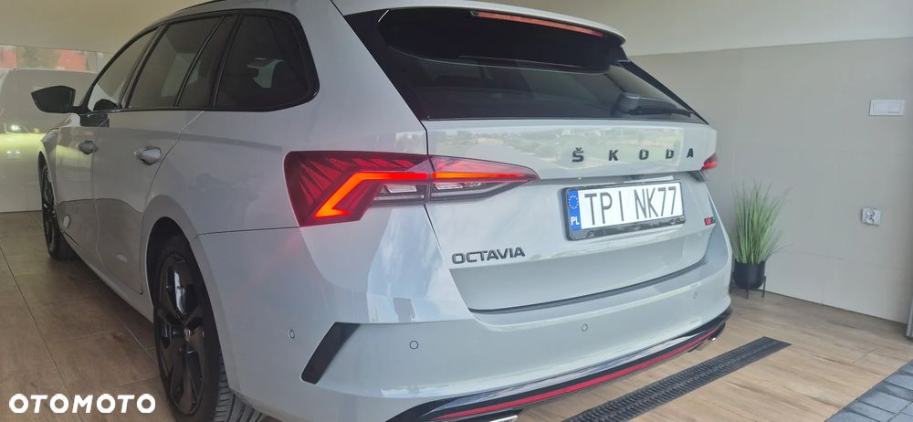 Skoda Octavia 2.0 TDI DSG 4x4 RS Plus - 5