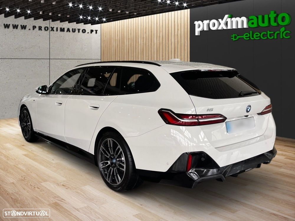 BMW i5 eDrive40 Pack Desportivo M - 16