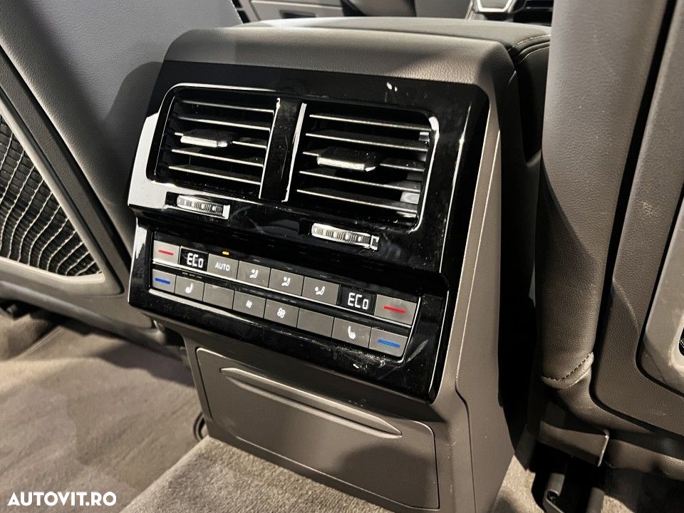 Volkswagen Touareg - 10