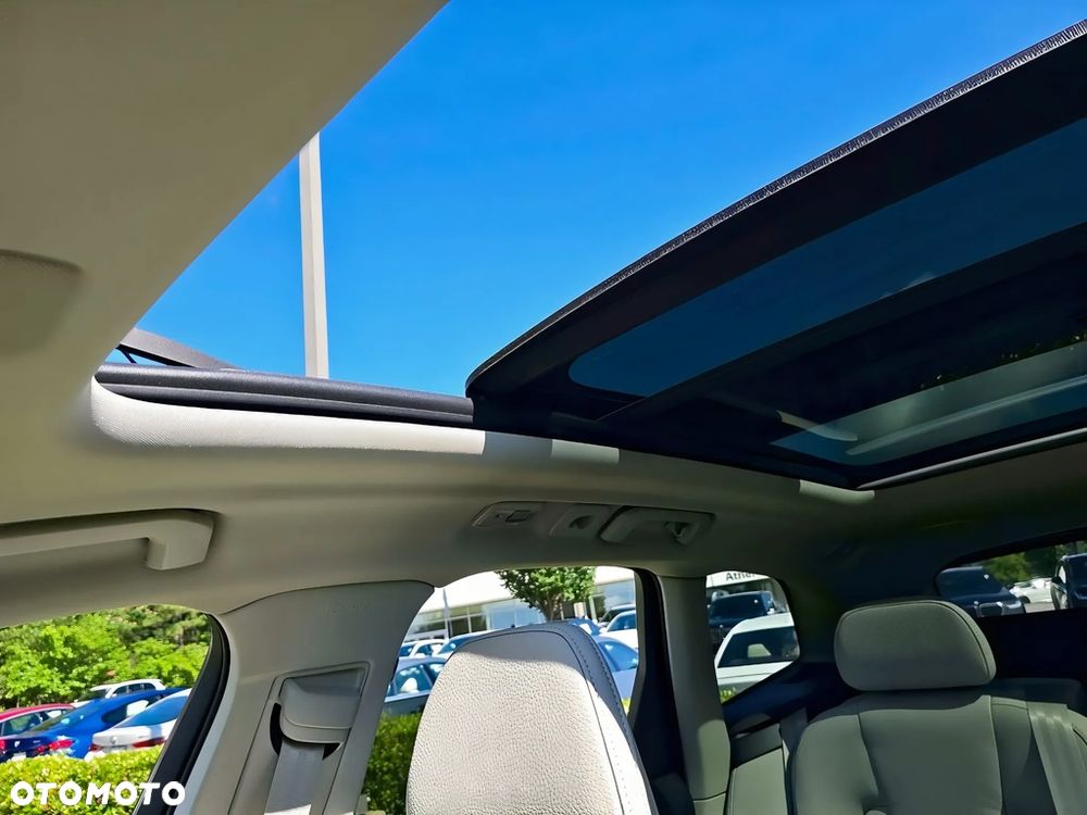 Volvo XC 60 B5 B AWD Plus Dark - 6