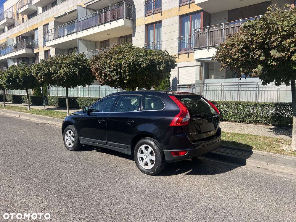Volvo XC 60 D4 Momentum - 3