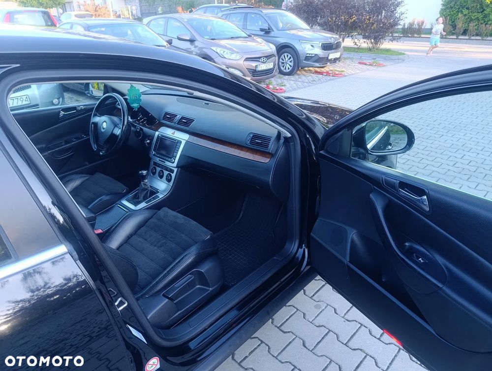 Volkswagen Passat 2.0 TDI Trendline - 11