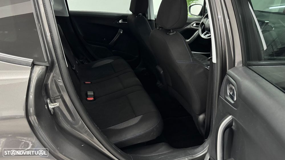 Peugeot 2008 1.2 PureTech Style - 9