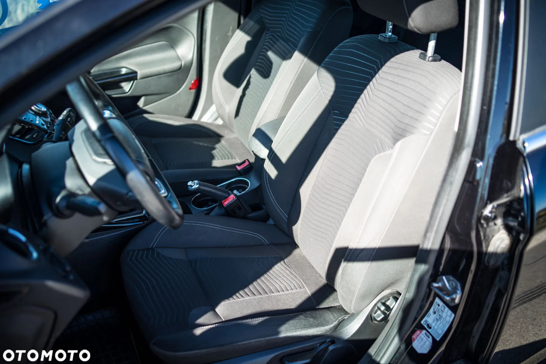 Ford Fiesta 1.6 TDCI Titanium - 25