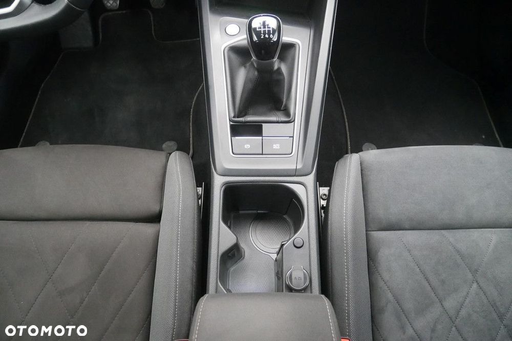 Volkswagen Golf Variant - 11