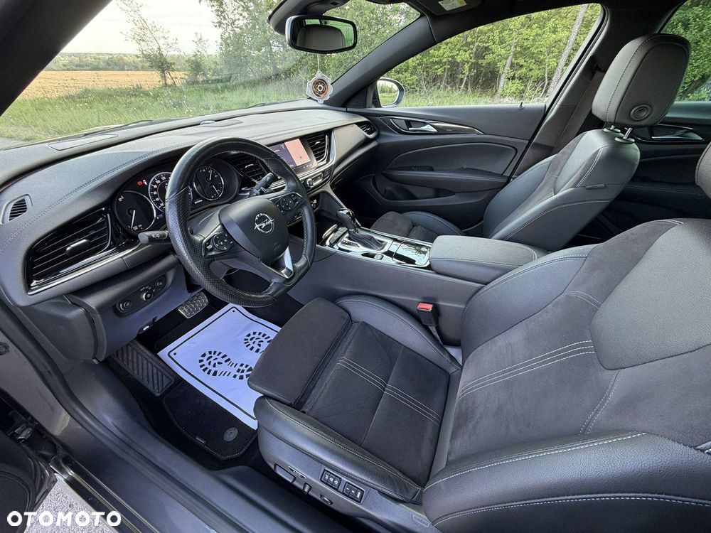Opel Insignia - 19
