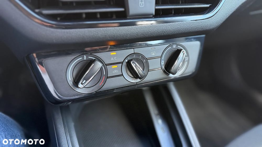 Skoda Kamiq 1.0 TSI Essence - 26