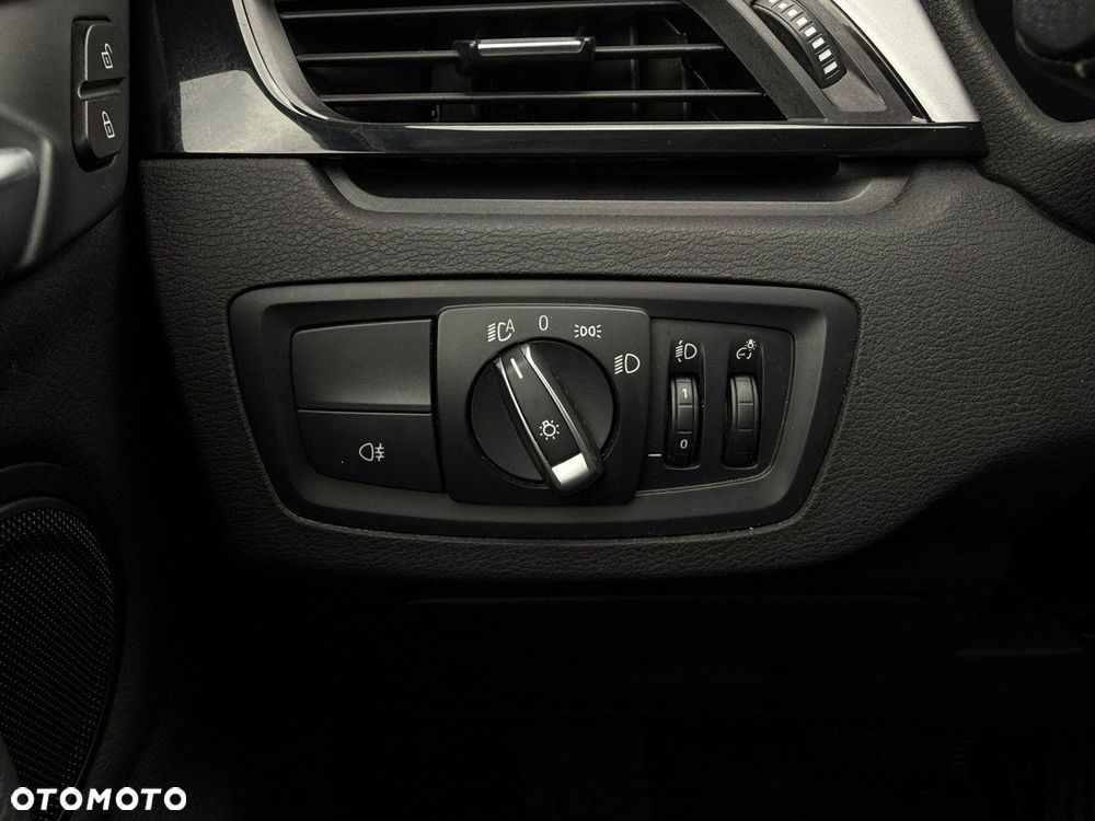 BMW X1 sDrive18i Business Edition - 35