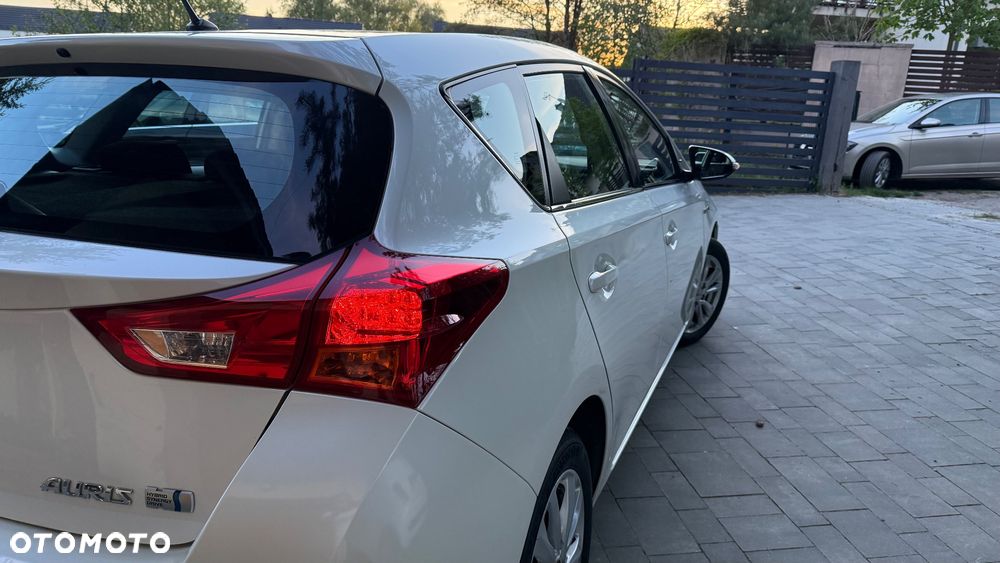 Toyota Auris 1.8 HSD Prestige - 23