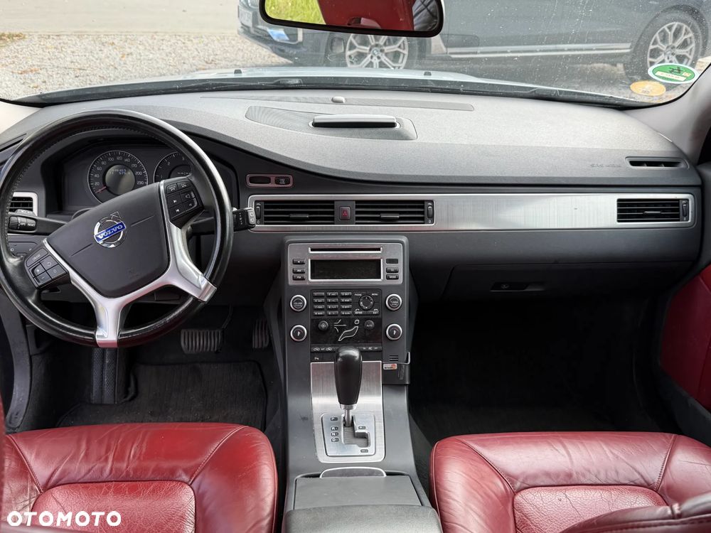 Volvo V70 2.4D Momentum - 27