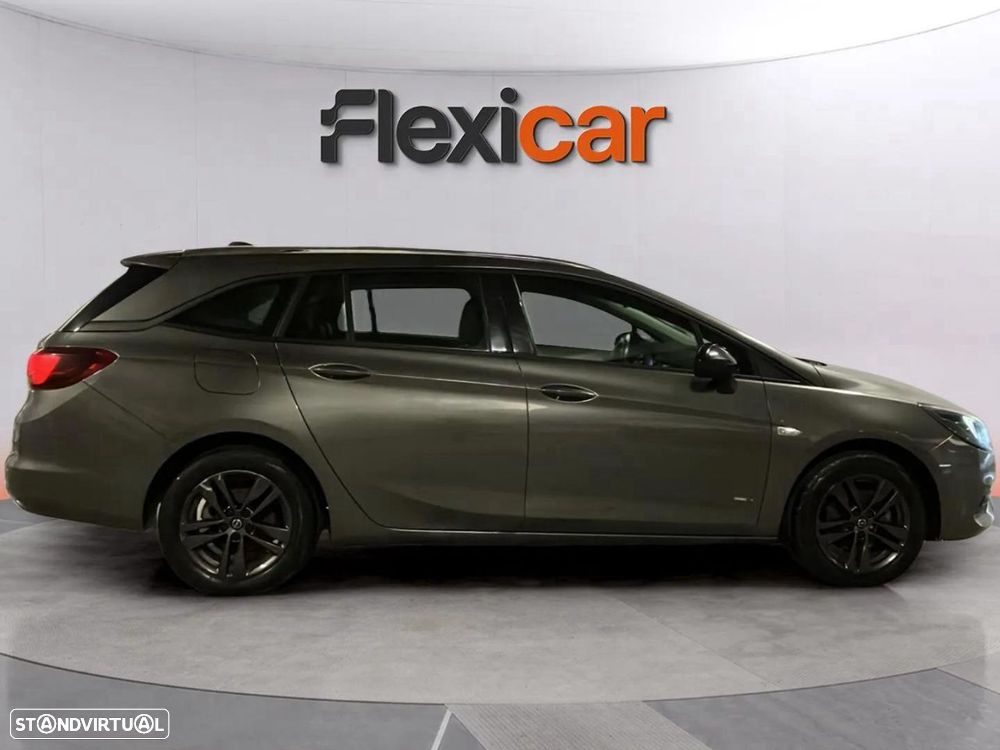 Opel Astra Sports Tourer - 3