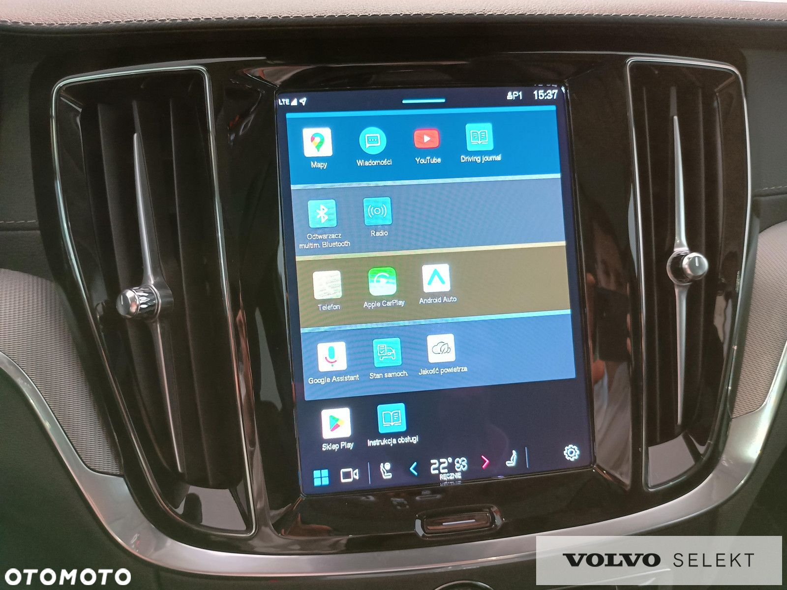 Volvo V60 Cross Country - 17