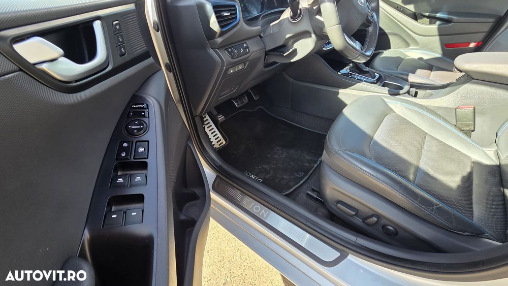 Hyundai IONIQ 1.6 GDI Premium - 4