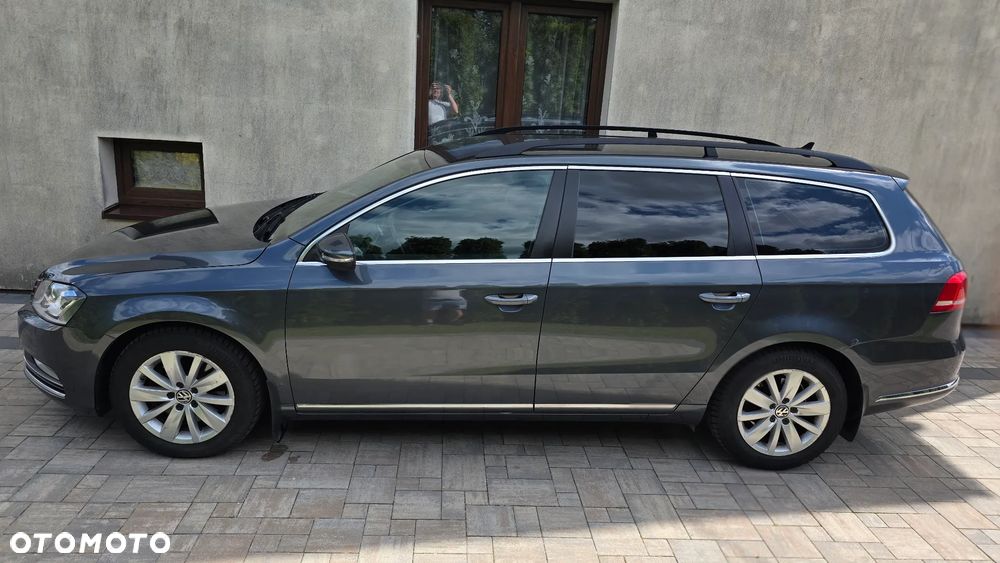 Volkswagen Passat - 1