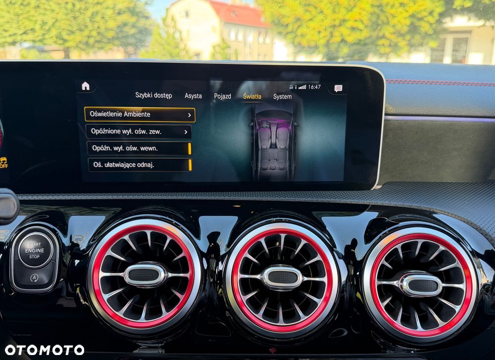 Mercedes-Benz CLA 220 d AMG Line 8G-DCT - 17