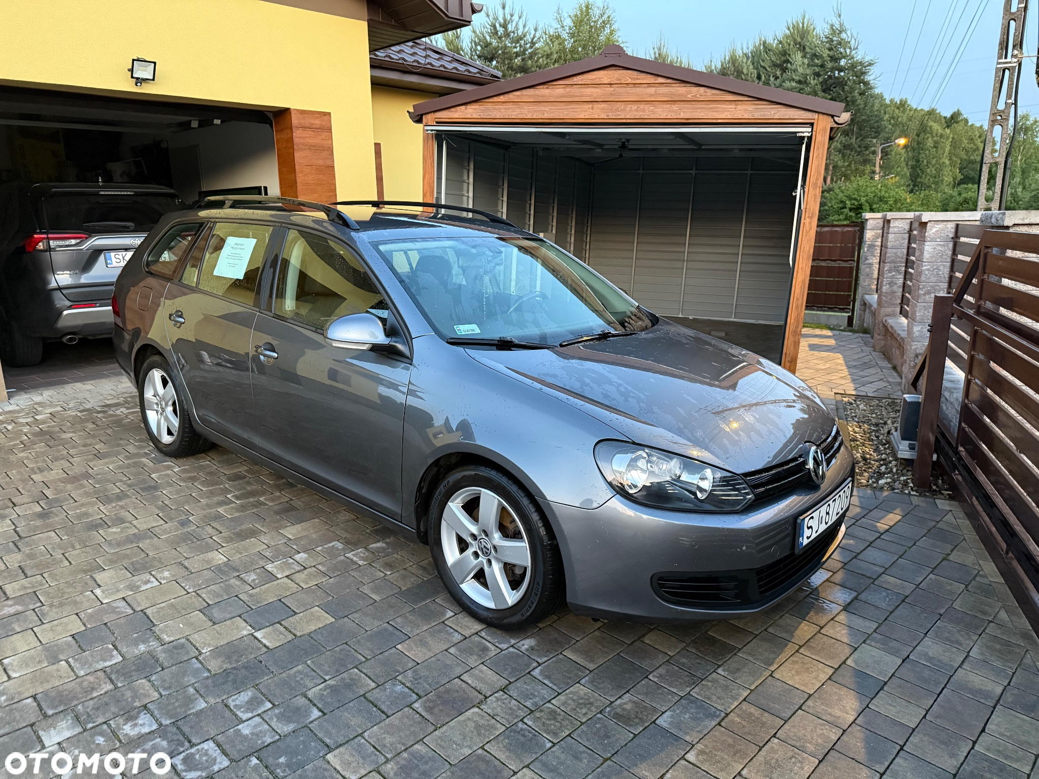 Volkswagen Golf VI 1.6 TDI BlueMot Comfortline - 2