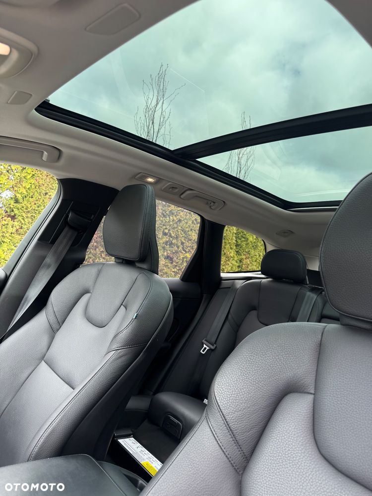 Volvo XC 60 B5 B AWD Ultimate Bright - 9