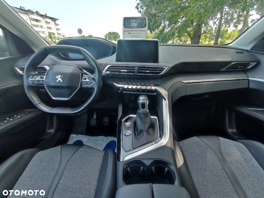Peugeot 3008 - 23