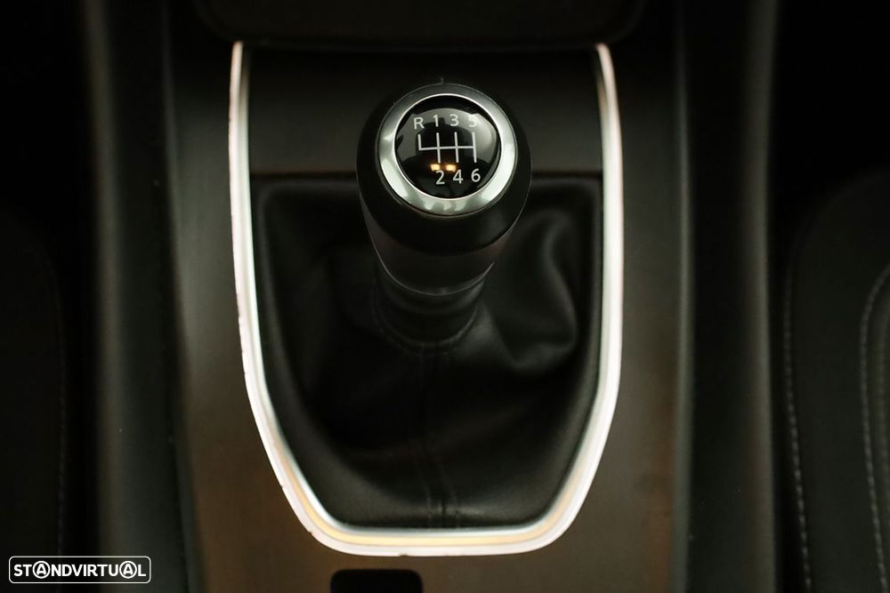 Nissan Qashqai 1.3 DIG-T N-Connecta - 14