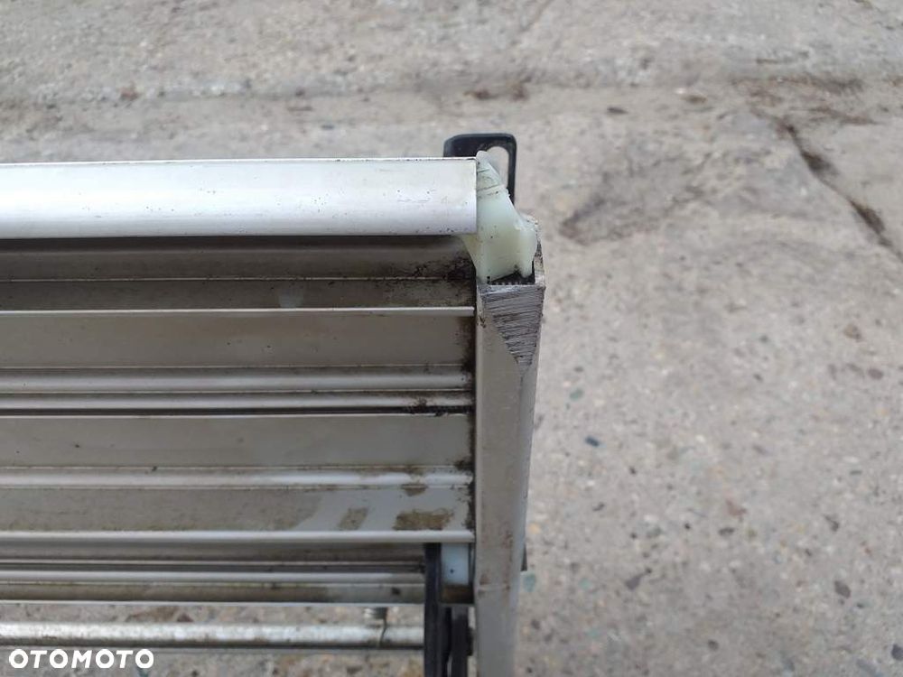 Elektrycznie rozkładany stopień THULE do Kampera Przyczepy - 6