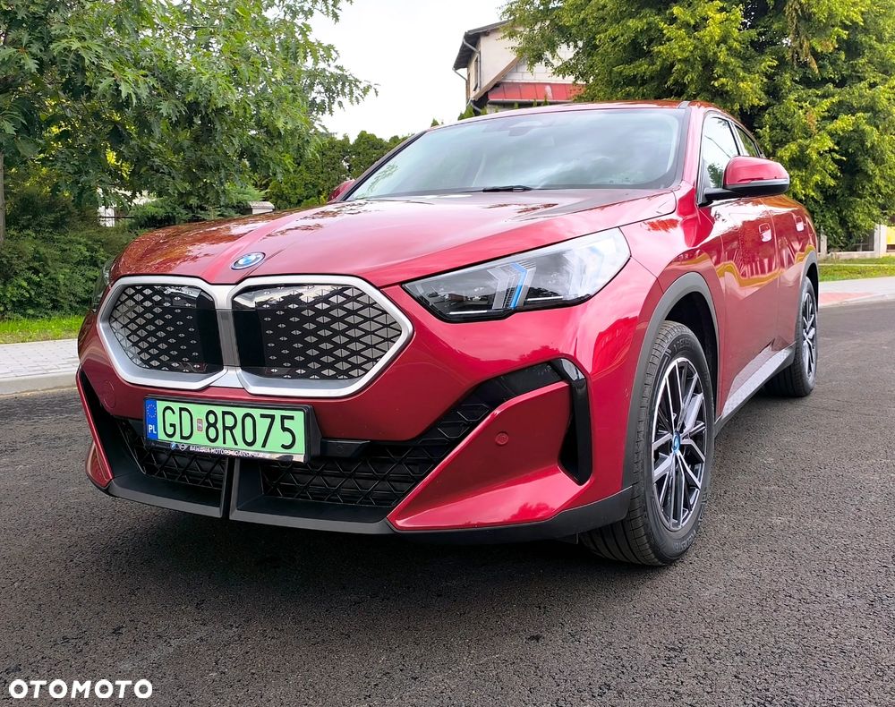 BMW iX2 - 1