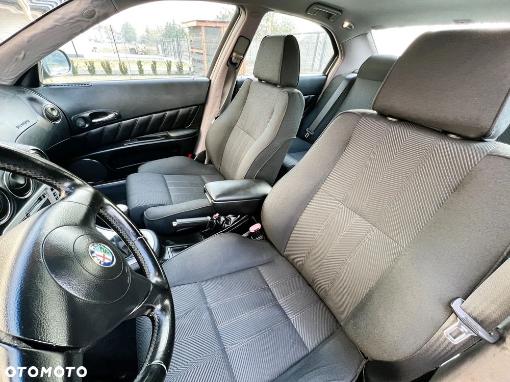 Alfa Romeo 166 - 13