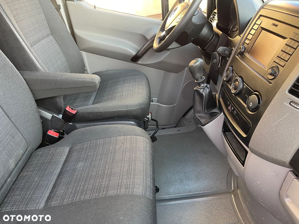Mercedes-Benz Sprinter 3,0 Skrzyniowy - 28