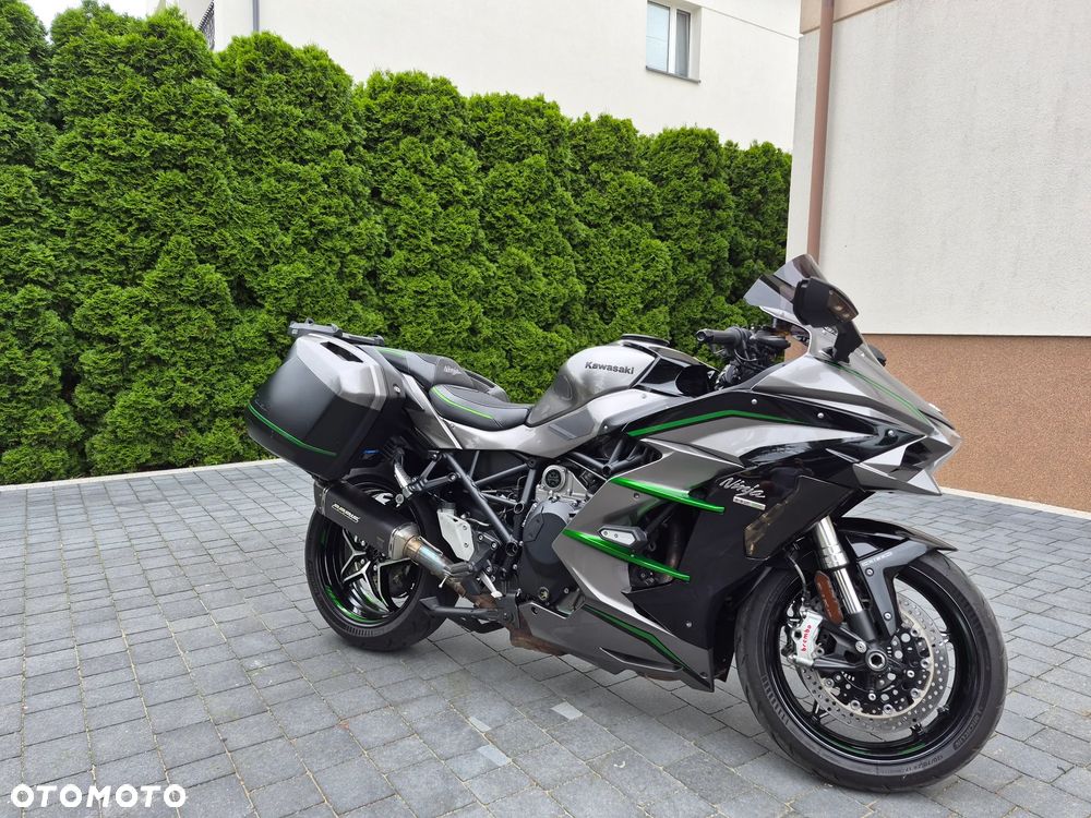 Kawasaki Ninja H2 SX - 1
