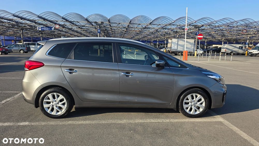 Kia Carens 1.7 CRDi Business Line 7os 7DCT - 7