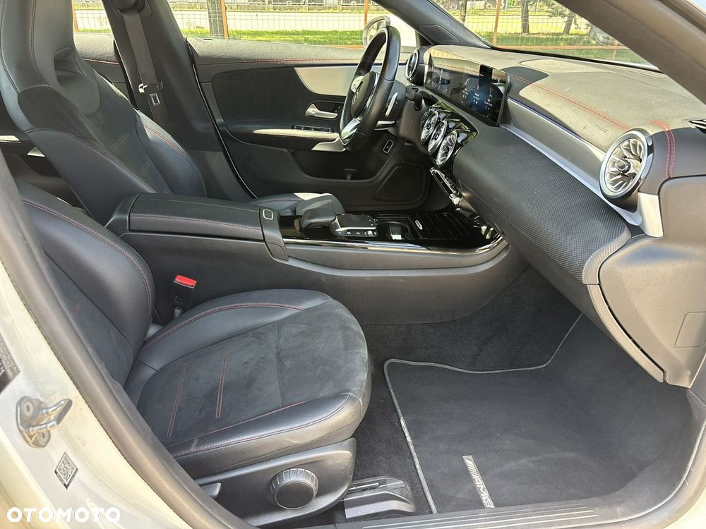 Mercedes-Benz CLA 200 7G-DCT AMG Line - 15