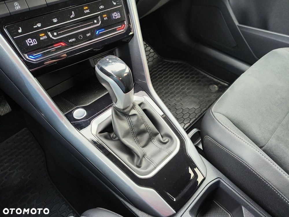 Volkswagen T-Roc - 25