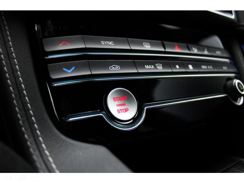 Jaguar F-Pace 2.0 i4D AWD R-Sport - 24