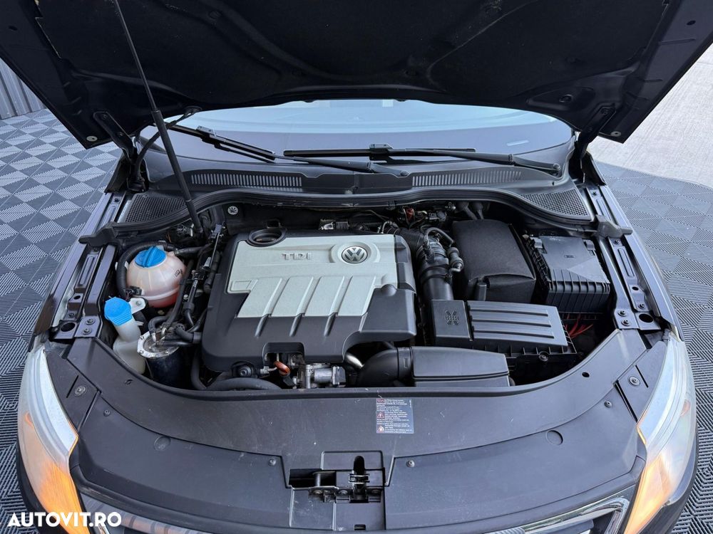 Volkswagen Passat CC - 11