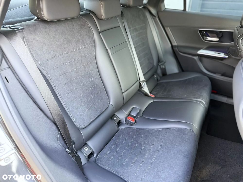 Mercedes-Benz GLC - 29