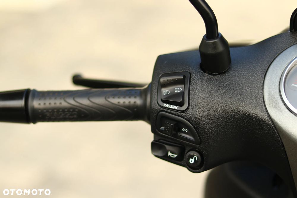 Piaggio Beverly - 14