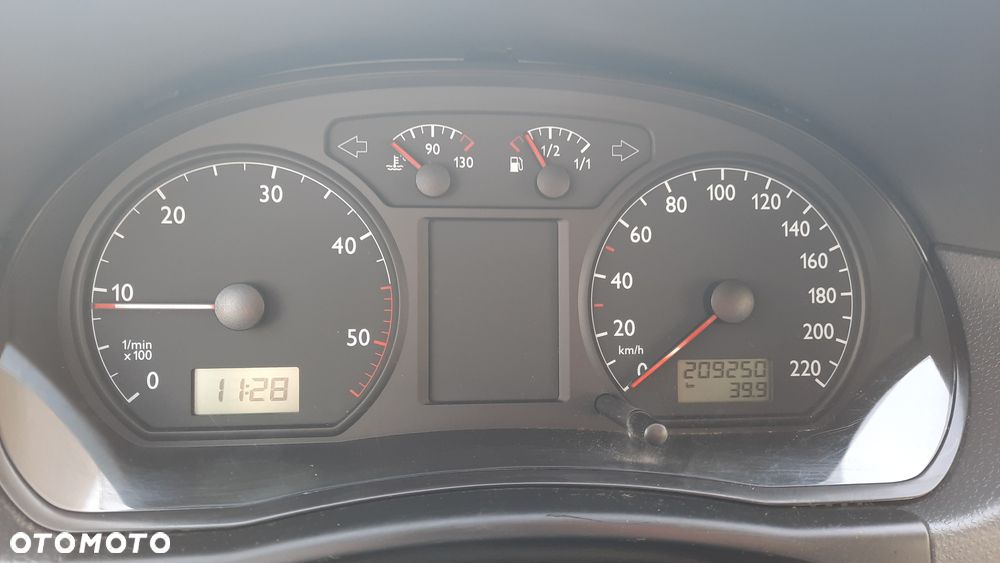Volkswagen Polo - 8
