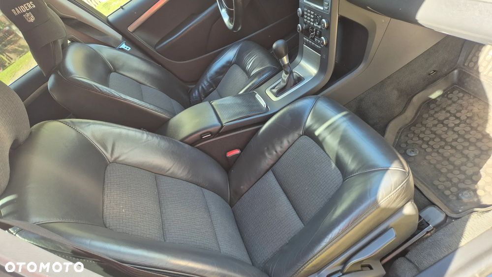 Volvo V70 2.4D Momentum - 15