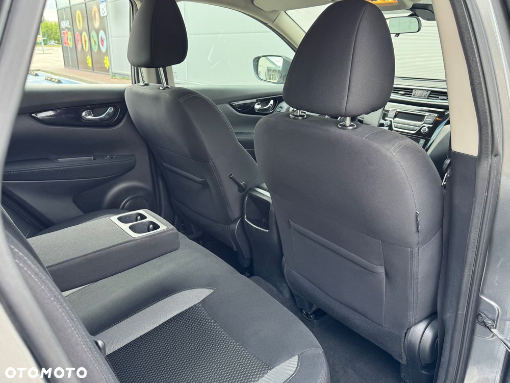 Nissan Qashqai 1.2 DIG-T N-Connecta Xtronic - 9
