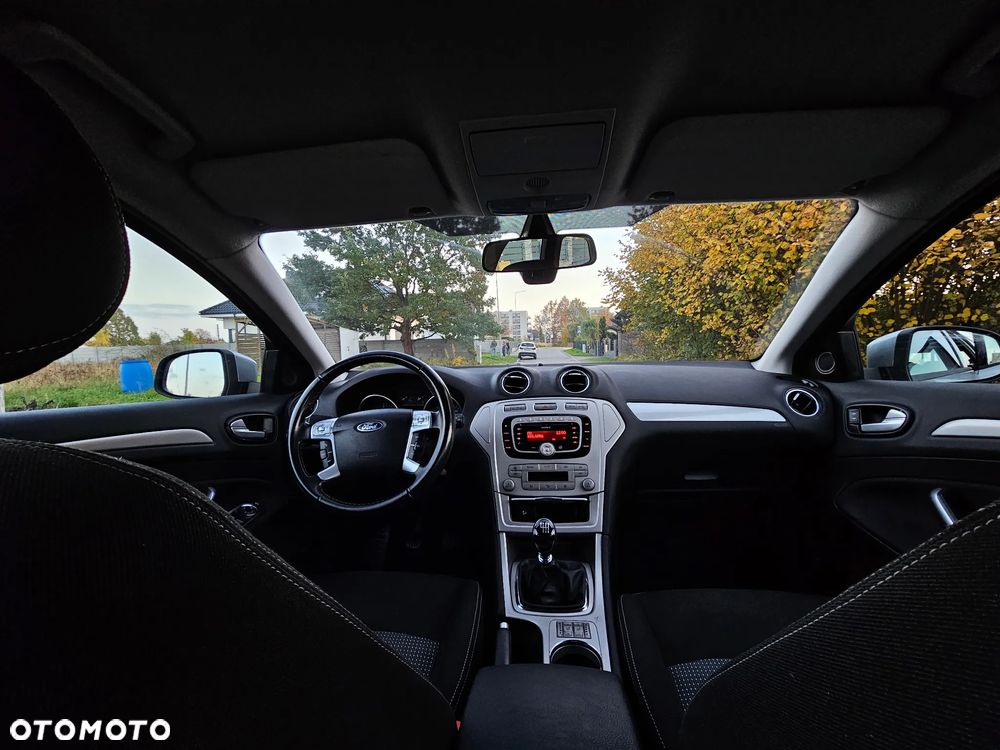 Ford Mondeo - 12