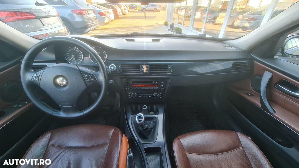 BMW Seria 3 320d - 5