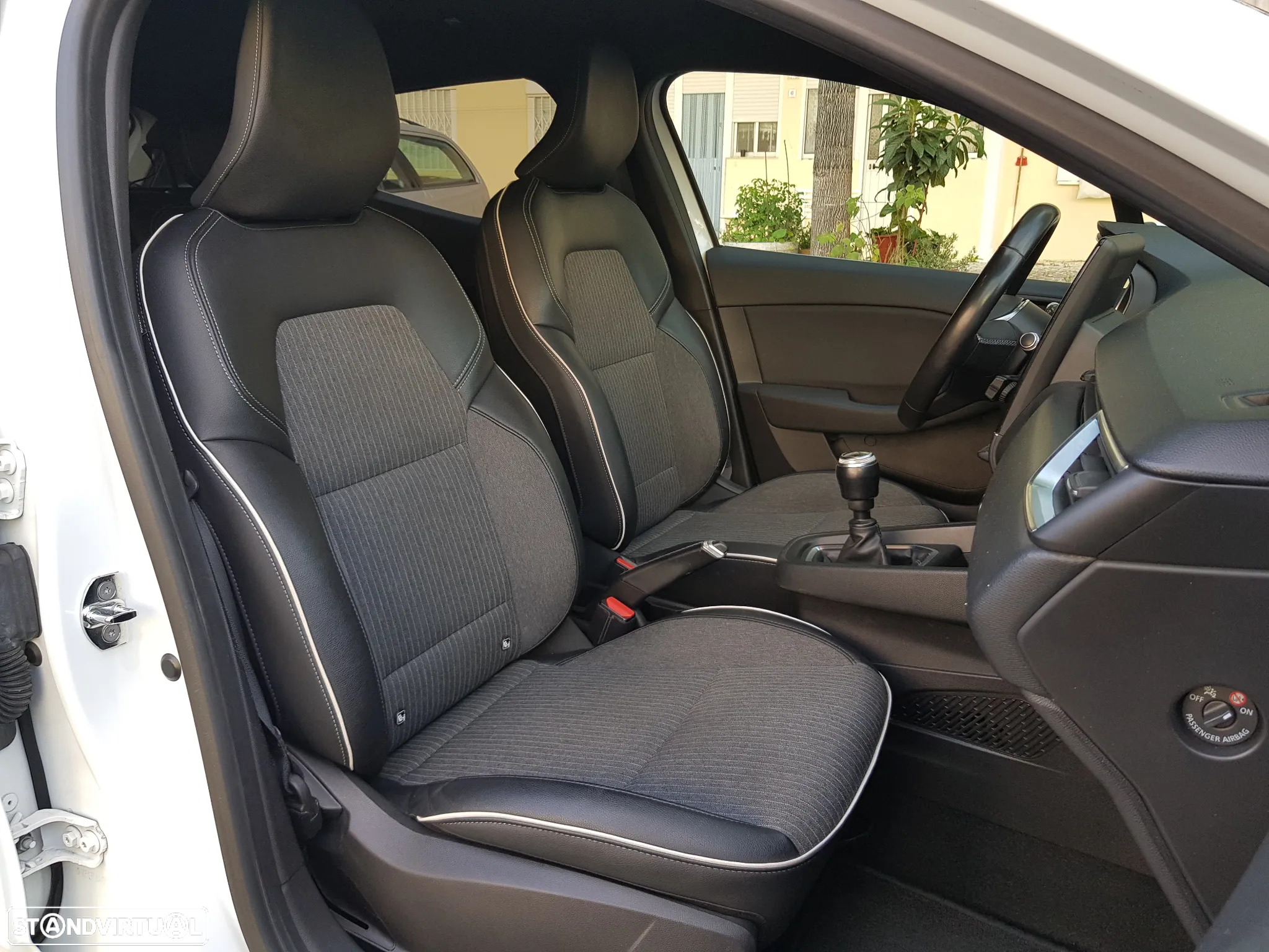 Renault Clio 1.5 Blue dCi Exclusive - 37