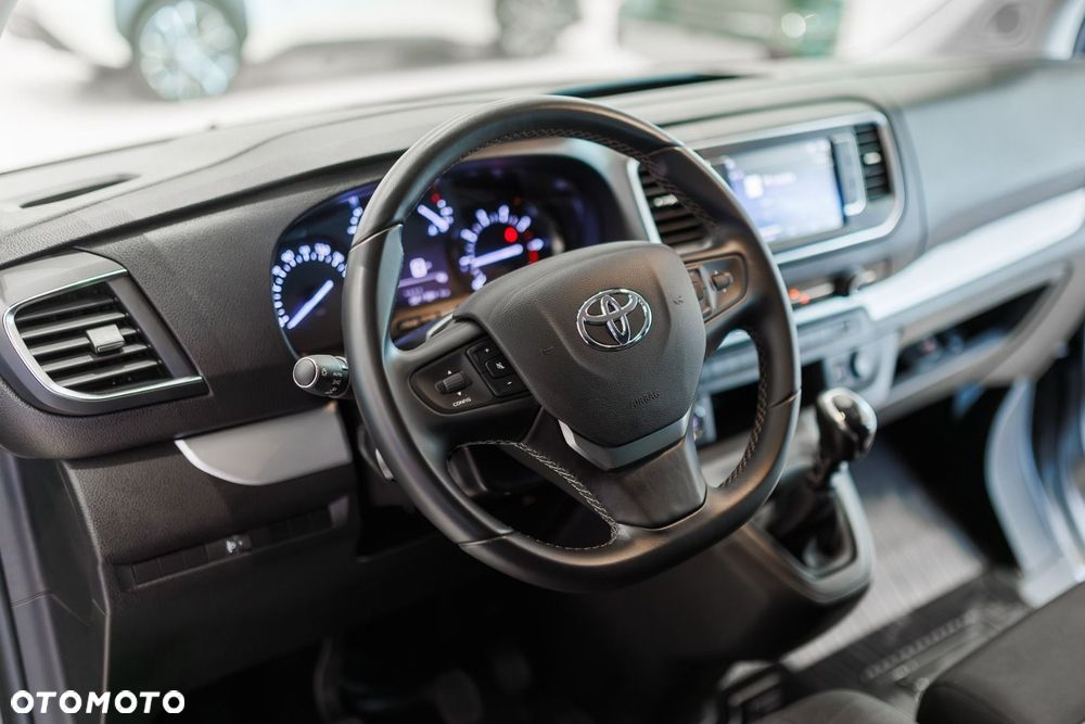 Toyota Proace Verso - 16