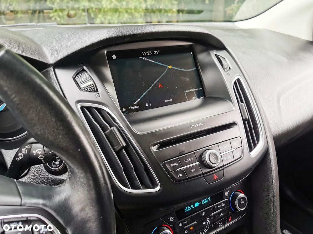 Ford Focus 1.5 EcoBoost STart-Stopp-System TITANIUM - 18