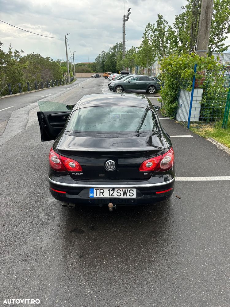 Volkswagen Passat - 11