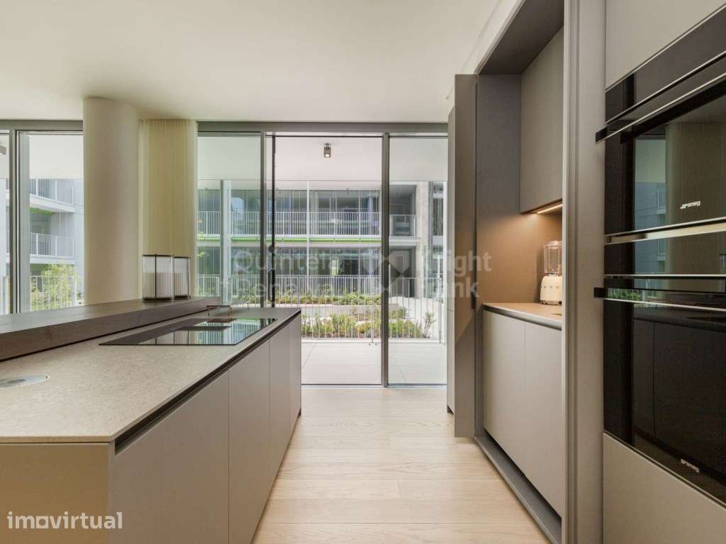 Apartamento T2 com varanda e estacionamento, Braço de Prata - Grande imagem: 2/23