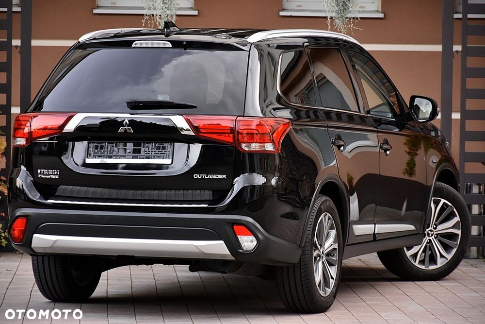 Mitsubishi Outlander 2.0 Invite + 2WD - 3