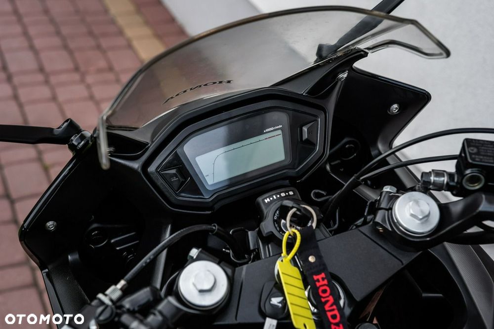 Honda CBR - 8