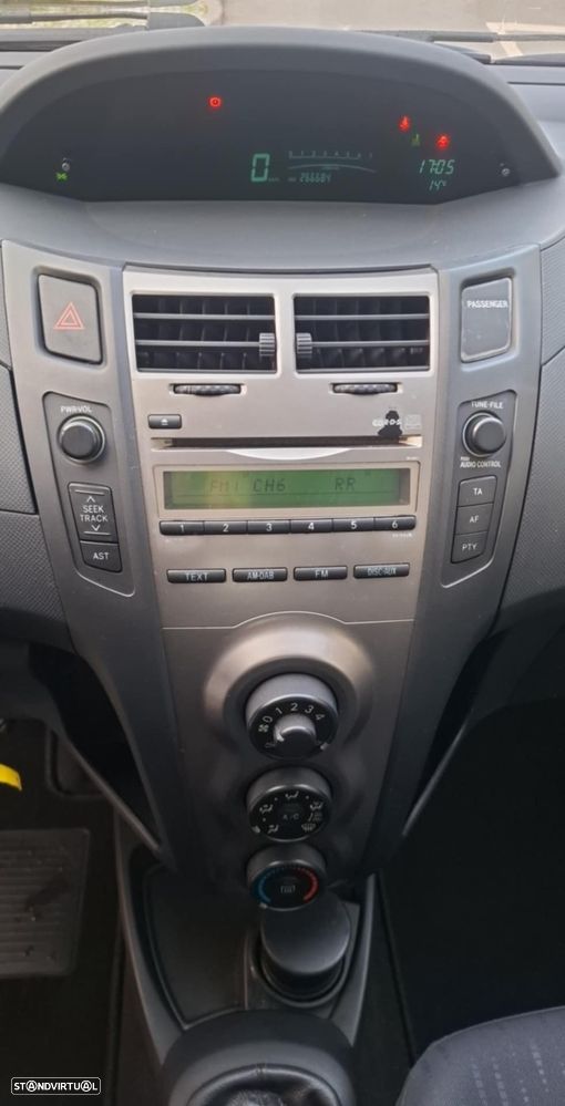 Toyota Yaris 1.33 VVT-i Comfort+AC - 14