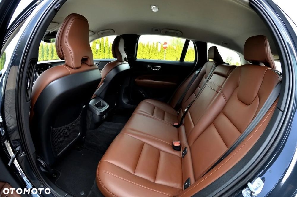 Volvo V60 D3 Momentum Pro - 20