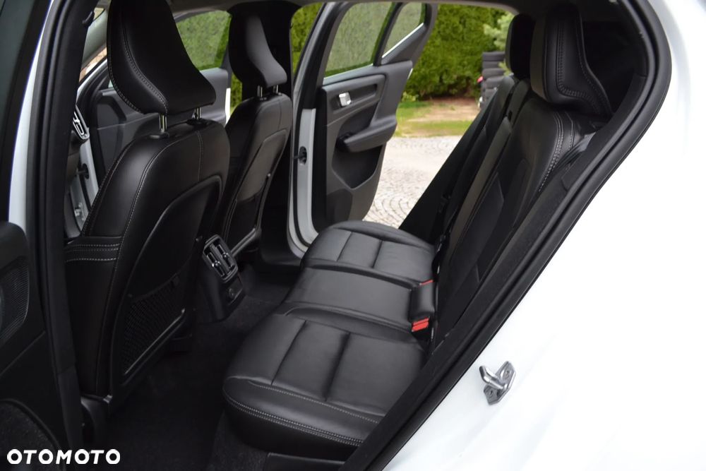 Volvo XC 40 T5 Plug-In Hybrid Inscription Expression Pro - 9